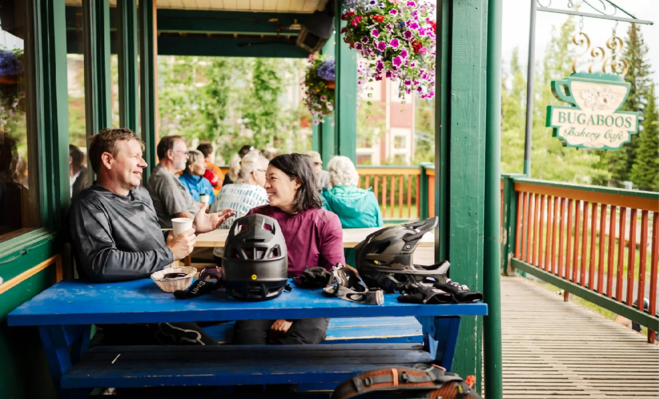 SilverStar_Bugaboos_Backery_Cafe_Outside Dining